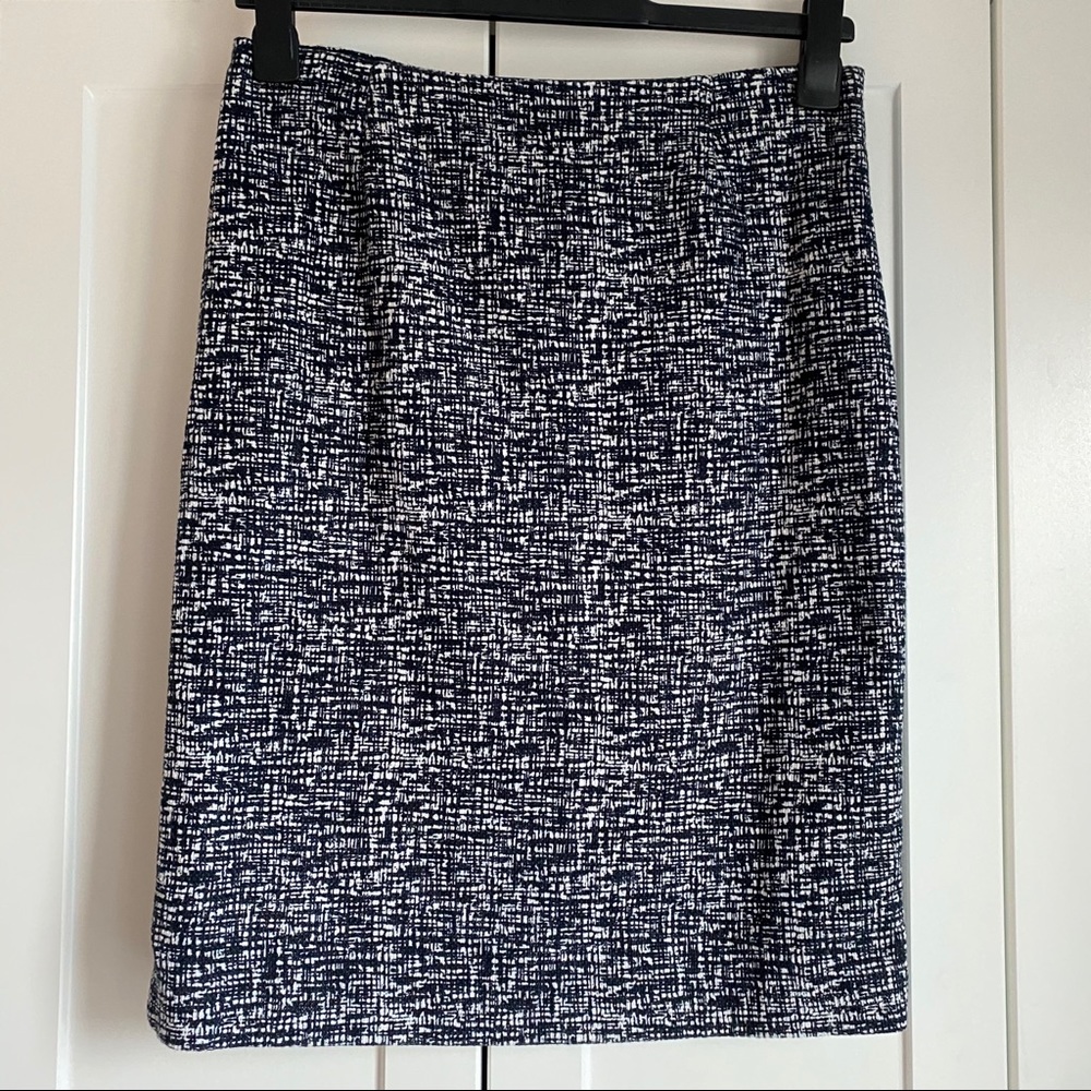 EUC Banana Republic Textured Pencil Skirt